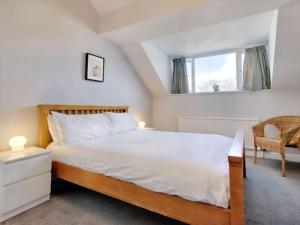 6 Bed in Keswick SZ389