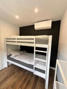Appartements Domaine Baccia Donna Proche Nice, Climatisation, jacuzzi, petanque & parking gratuit : photos des chambres