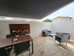 Appartements Location saisonniere a Saint-Thibery - Appartement 88 m2 avec terrasse et garage : photos des chambres