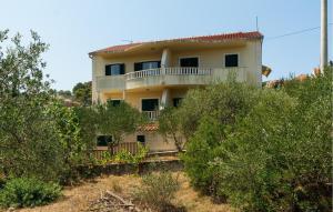 Nice Apartment In Sutivan