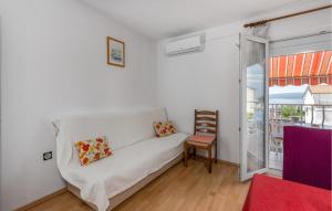 1 Bedroom Nice Apartment In Selce 