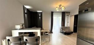 Forestside Apartment