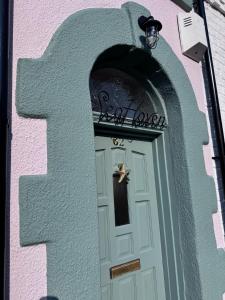 Renas Seahaven Cottage