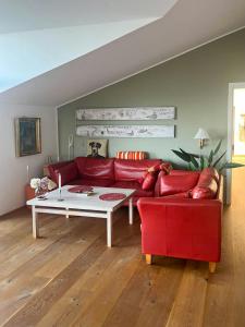 Architect-Designed House With Private Beach