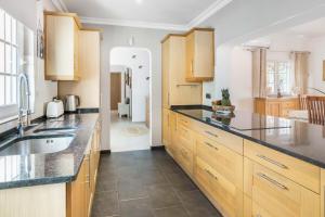 Casa Brava 6 Bedroom Villa with Pool