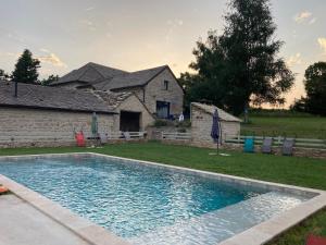 Maisons de vacances Domaine de Verteilhac Le Jardin de Clemence, 6 personnes piscine chauffee : photos des chambres