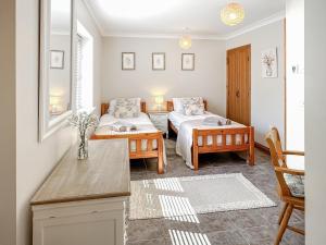 The Tack Room- 23937