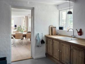 Peaceful Forest Idyll In Timber House For Families