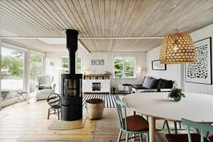 Stay Near Nature And Attractions On Helgenæs