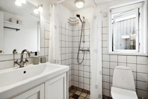 Stay Near Nature And Attractions On Helgenæs