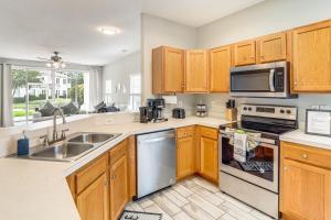 < 1 Mi to Legends Golf Resort: Condo w Pool!