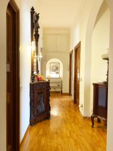 Vintage 30s Prati appartment