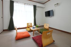 大人気エリア新宿まで電車4分 Jr東中野駅徒歩6分 大久保駅徒歩10分 最大5名様 お荷物預可