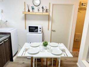 大人気エリア新宿まで電車4分 Jr東中野駅徒歩6分 大久保駅徒歩10分 最大5名様 お荷物預可