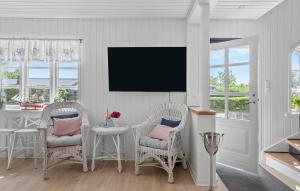 Amazing Home In Børkop With Wifi