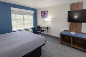 Countryside Inn and Suites