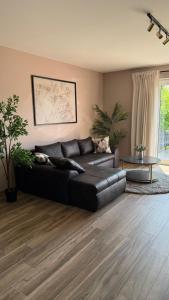 Traum-Ferienwohnung über 2 Etagen mit Sonnenterasse und Seenähe