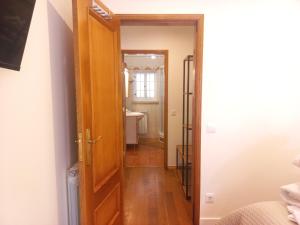 Cozy and Quiet Private Room in Nazaré - Independent Access