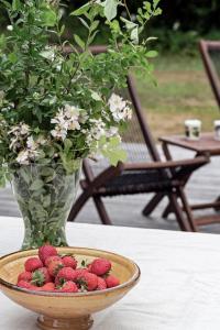 Classic Vejby Home With Light, Calm And Nature