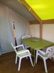 Campings Camping 4 etoiles - Piscine - ccb0bif : photos des chambres