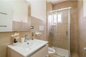 Vintage Villa confortable apartments Wifi private pool free parking