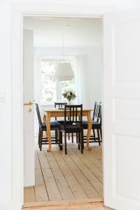 Old Stewards Home Surrounded By Nature