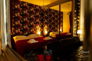 Lush Escape Suites - hottube and sauna
