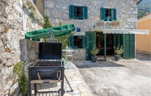 1 Bedroom Awesome Home In Drivenik