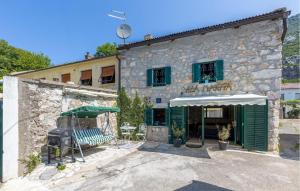 1 Bedroom Awesome Home In Drivenik