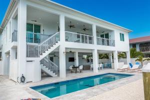 Casa Del Mar- Luxury Waterfront Pool Home, 45 Dock