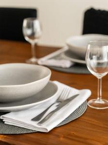 Elegant 3BD Seaside Villa With Sea View In Vari