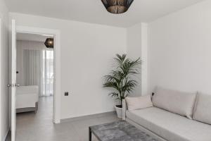 White Olive Marine Aquapark