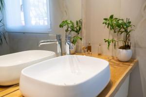 Villa LEnclos de Zize - Sleeps 8