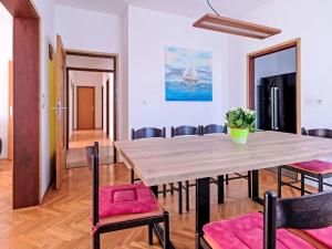 Apartment Dragica by Interhome