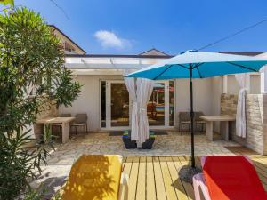 Apartment Nika-8 by Interhome