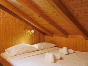 Chalet Coquelicot by Interhome