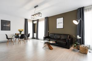 Skylark - Sydney Penthouse with Jacuzzi and Mountain View