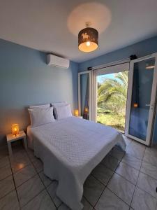 Maisons de vacances Maison Harmonia! Private Pool, BBQ, AC and Playground : photos des chambres