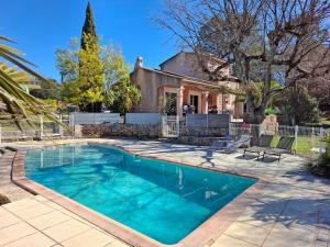 Maisons de vacances Maison Harmonia! Private Pool, BBQ, AC and Playground : photos des chambres