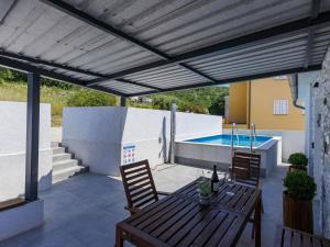 Apartment Tatiana by Interhome