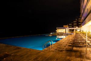 Disfruta el espectáculo de la bahía