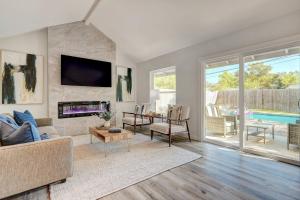 South Austin Home With Pool