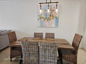Indigo Reef #1 - Captain`s Cure- Luxury Waterfront Villa, 31 Dock