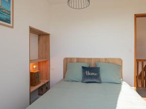 Maisons de vacances Holiday Home Les reflets bleus by Interhome : photos des chambres