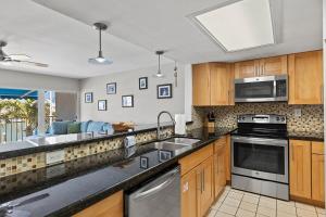 Dolphin Cove- Pet Friendly Waterfront Townhome w Pool