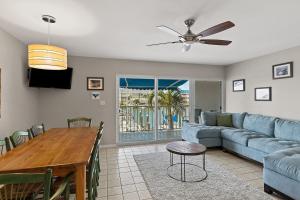 Dolphin Cove- Pet Friendly Waterfront Townhome w Pool