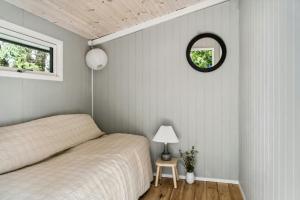 60S Log House With Woodland Cabin Vibe