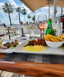 Onero Residence Lovely Apartment - 3hvězdičkové hotely ve městě Pafos