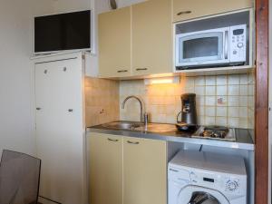 Apartment Les Hauts dAzur by Interhome