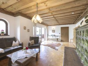 Apartment Appartement 2 by Interhome